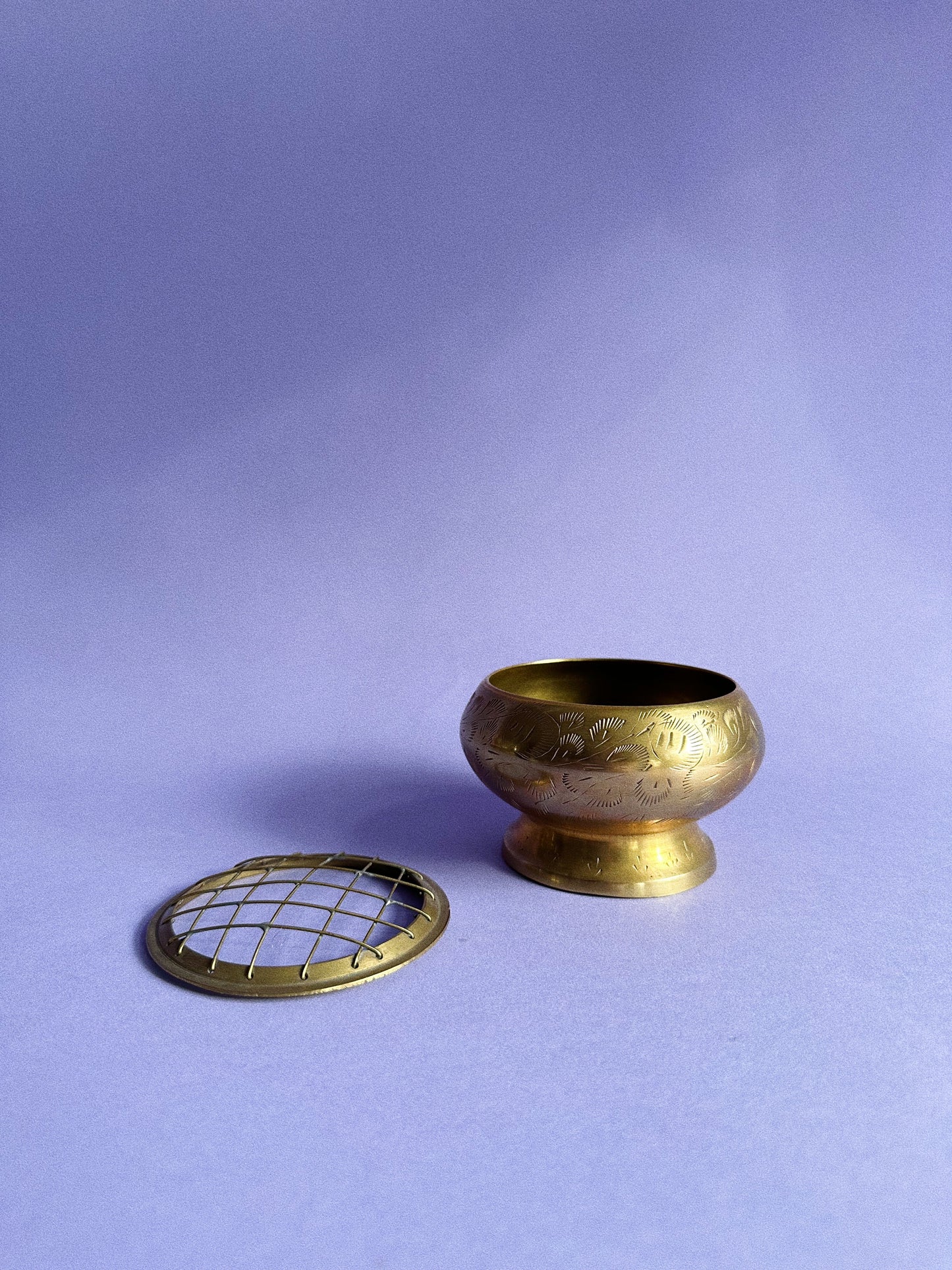 Small Vintage Brass Rose Bowl / Metal Floral Frog