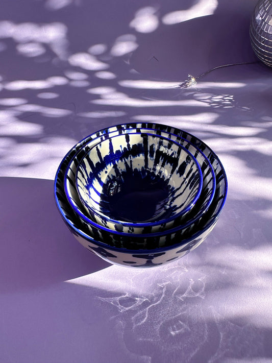 West Elm Indigo Tie Dye Nesting Bowls Set of 3 Cobalt Blue White Retired