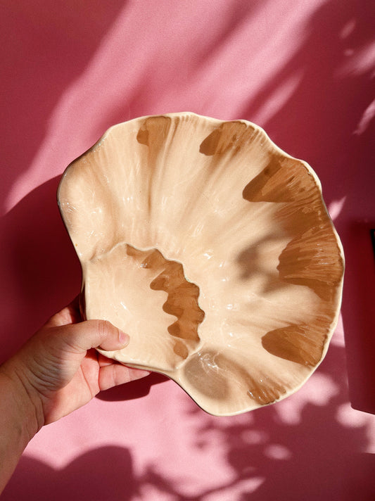 Vintage Peach Sea Shell / Clam Shell Dish