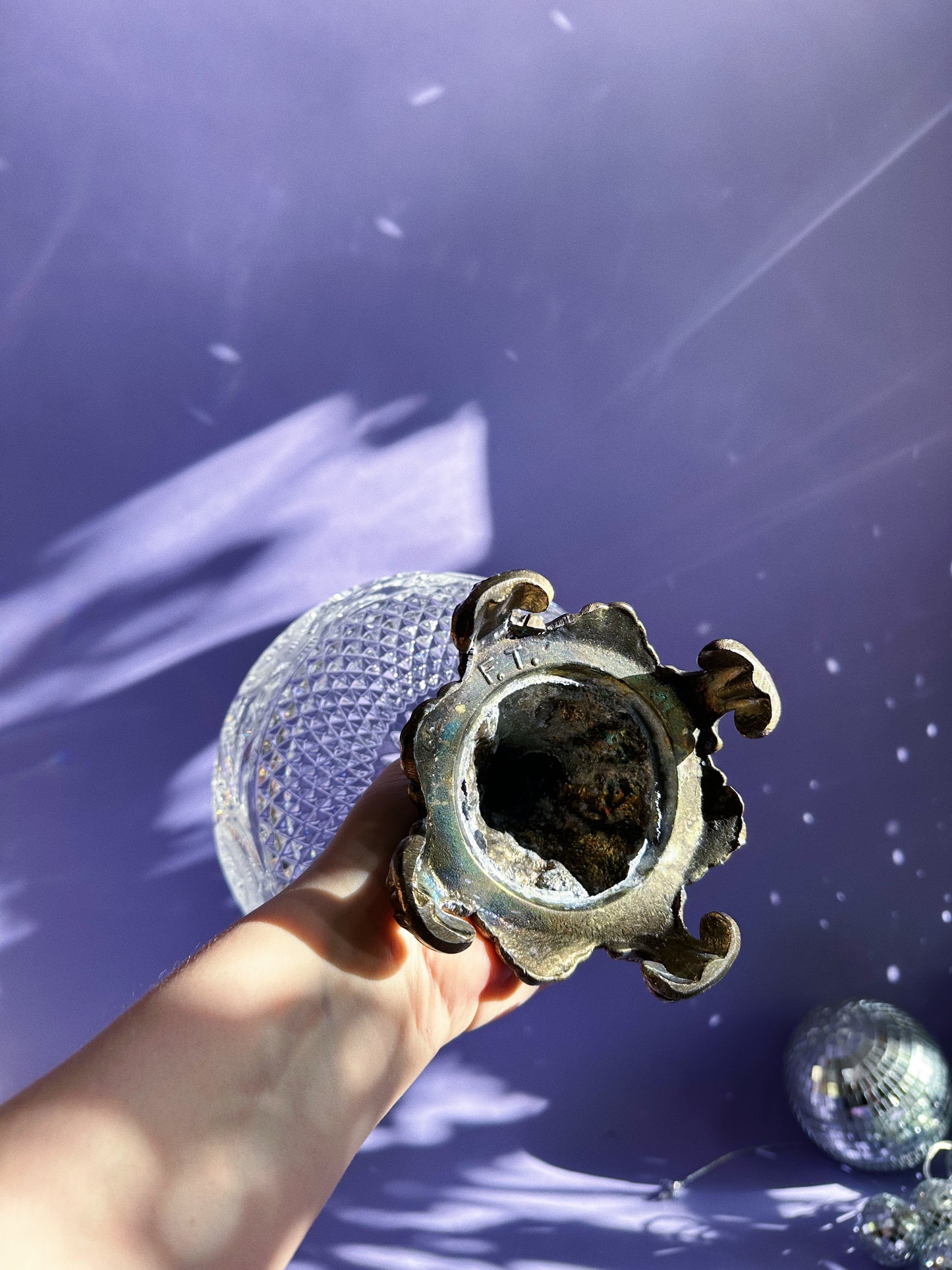 Mid Century Filigree Starburst Glass Compote Dish Metal Base Hollywood Regency