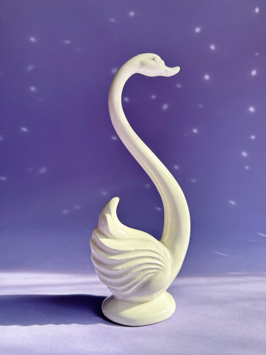 Graceful Vintage Maddox California White Swan