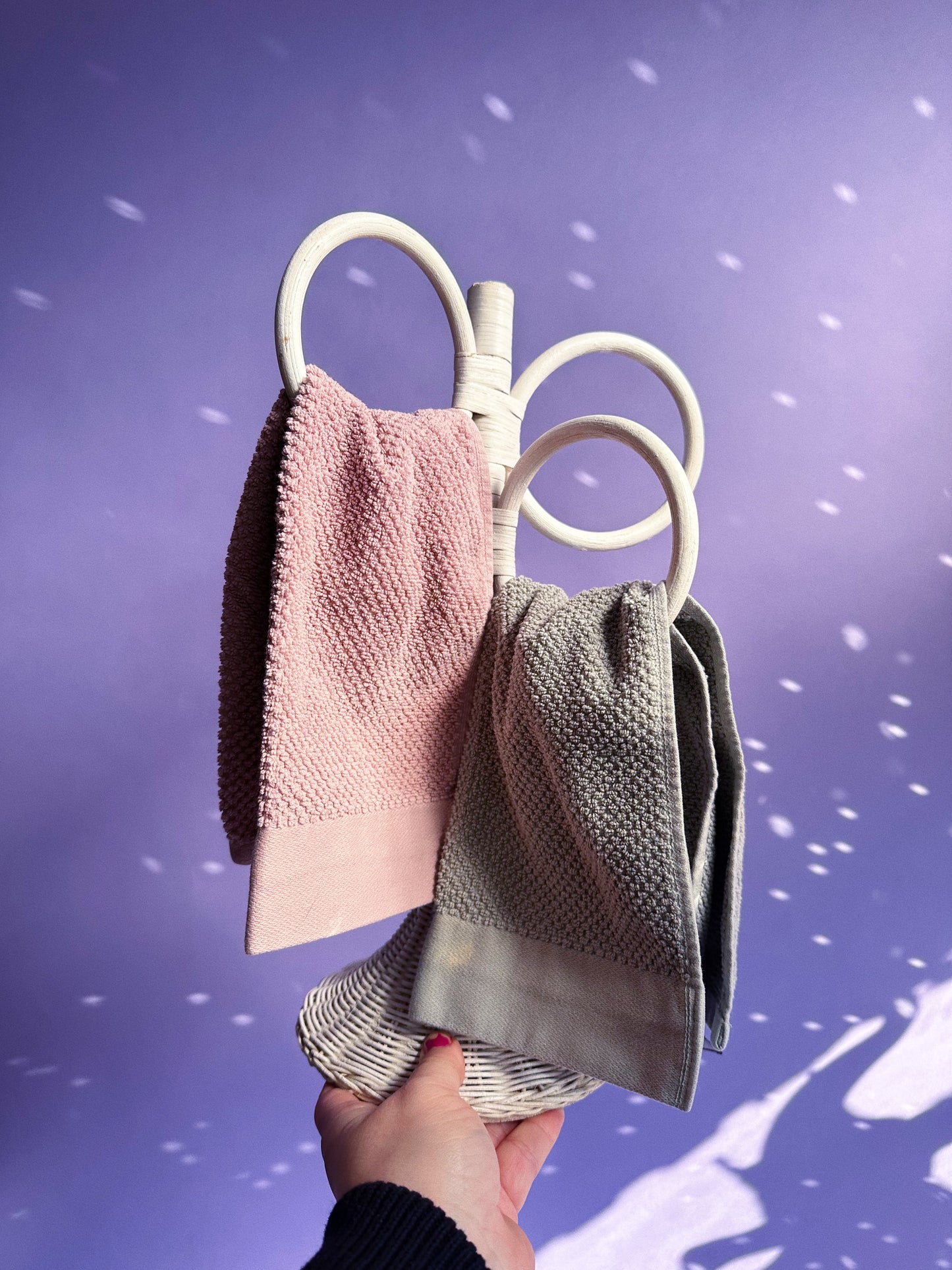 Vintage White Wicker Triple Loop Towel Stand