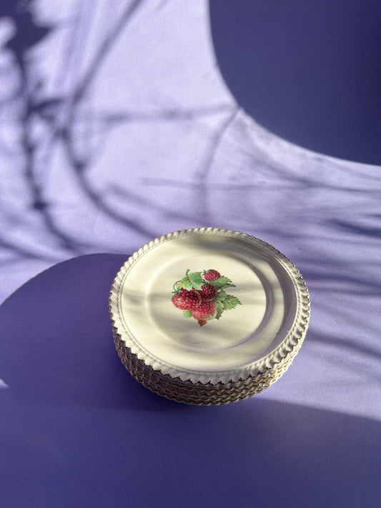 Vintage Set of 6 Berry Plates w/ Wavy Gold Trim