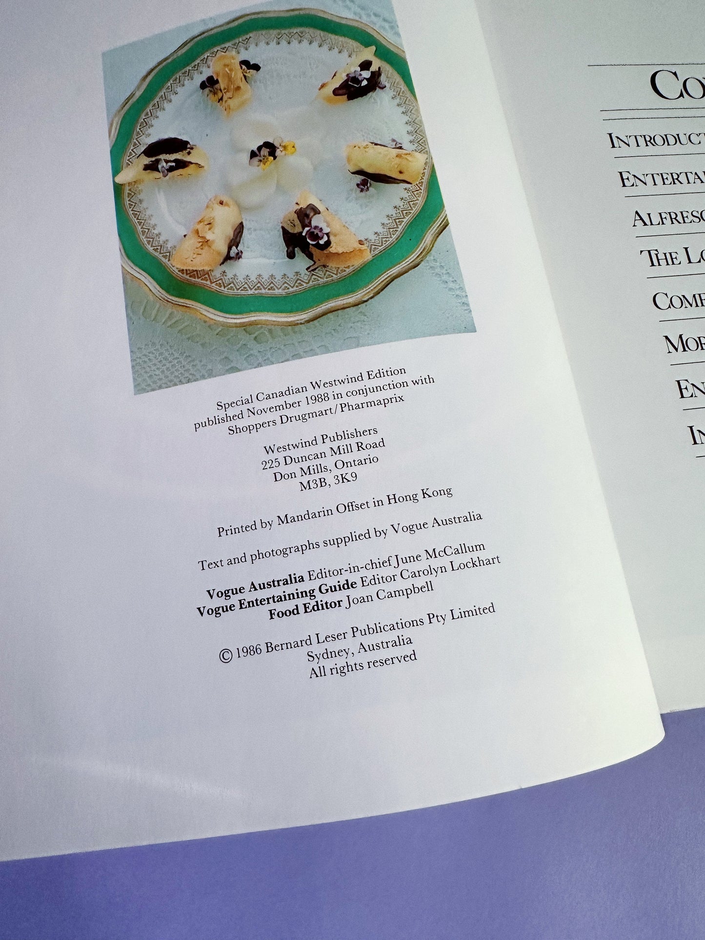 Vintage 1986 Vogue Entertaining Hardcover Coffee Table Book