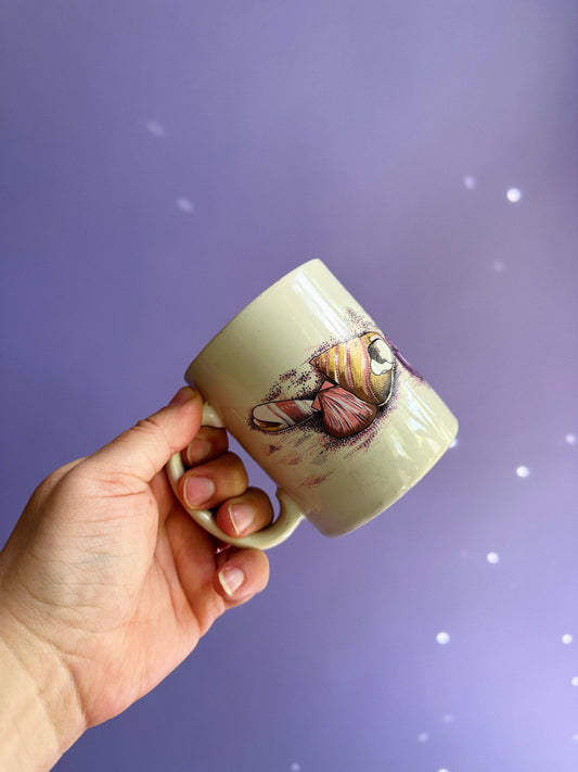 Vintage Seashell Ceramic Coffee / Tea Mug