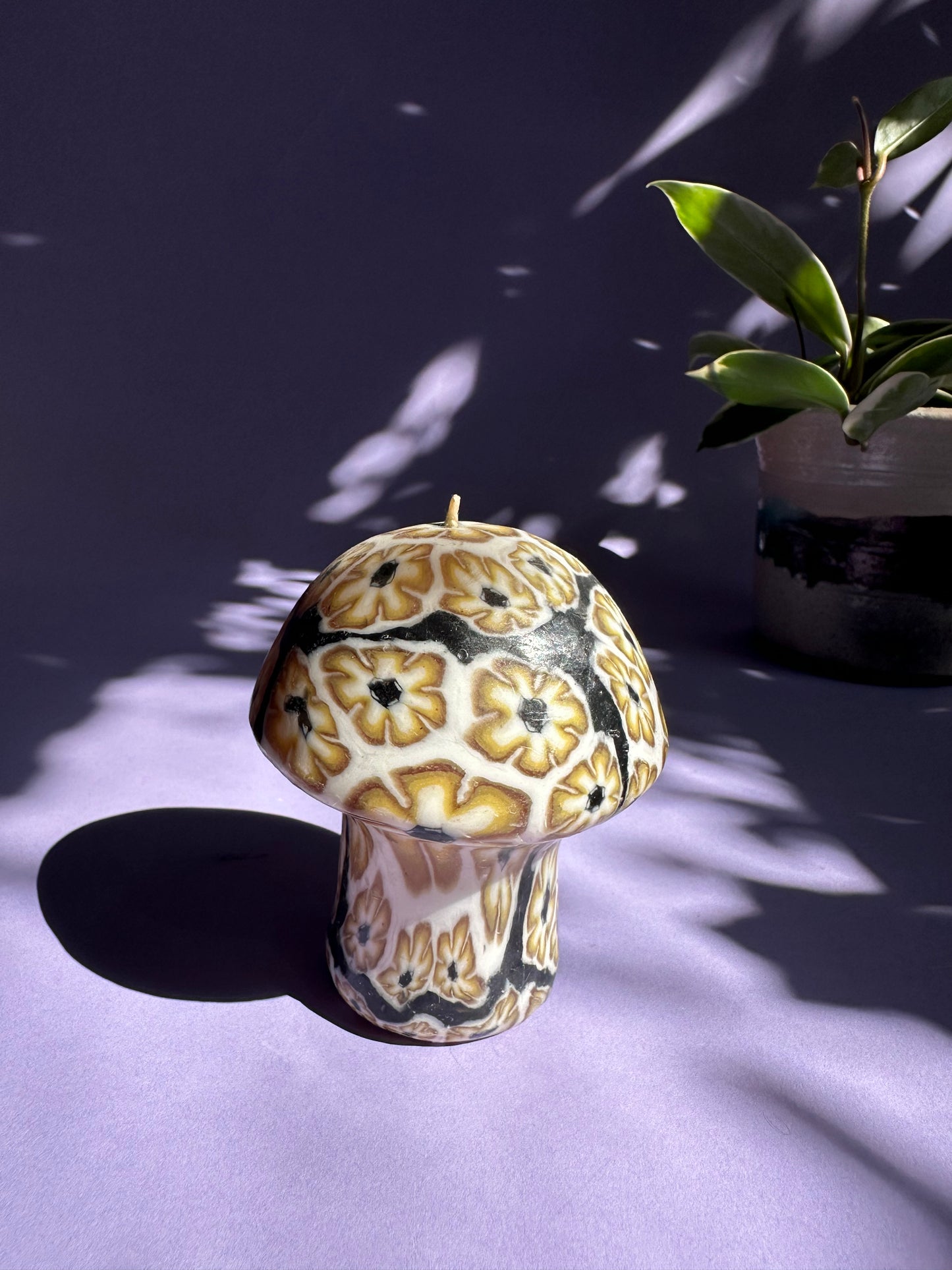 Vintage Mushroom 70s Flower Power Candle