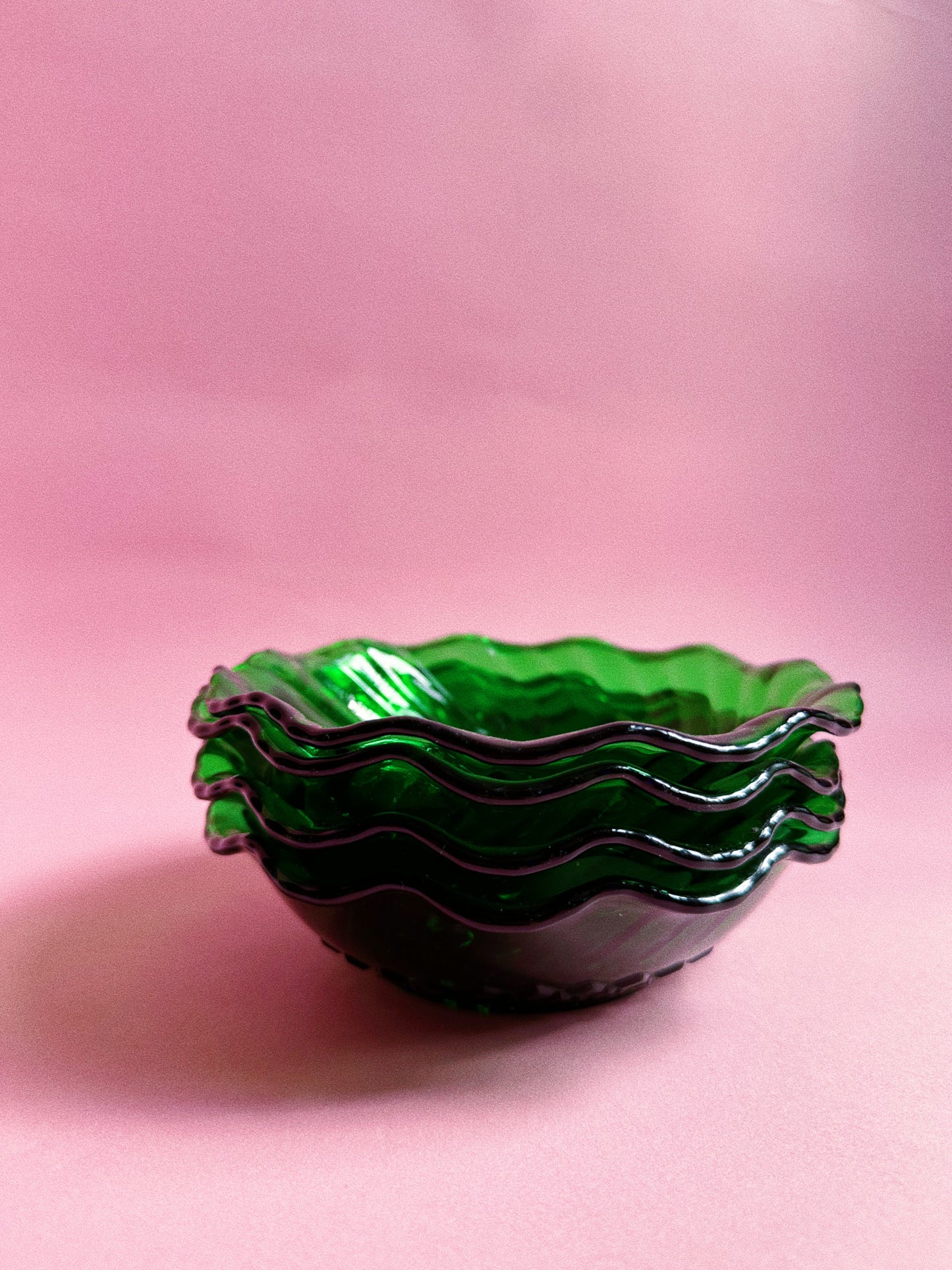 4 Vintage Anchor Hocking Forest Green Glass Bowls Diamond Swirl Ruffled Edge, 6.5”