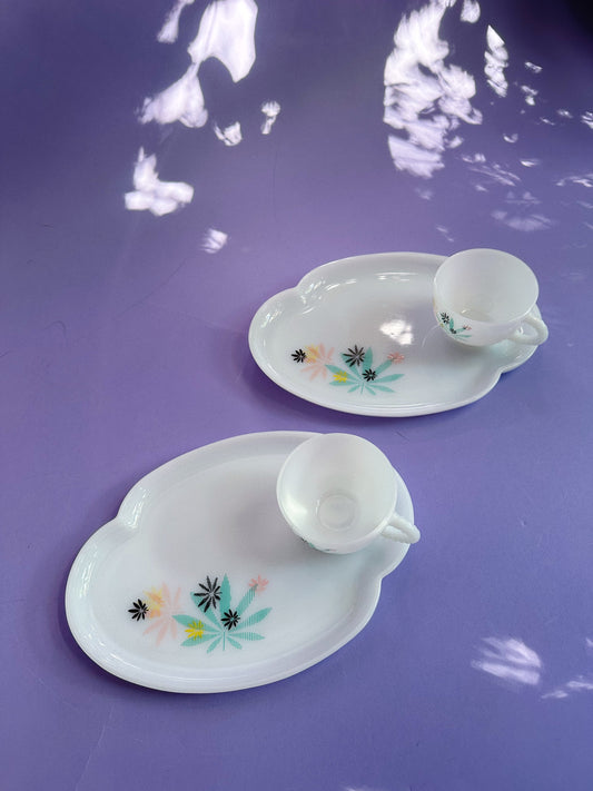 Rare Federal Atomic Flower Milk Glass Patio Snack Set Vintage Mid-Century Modern