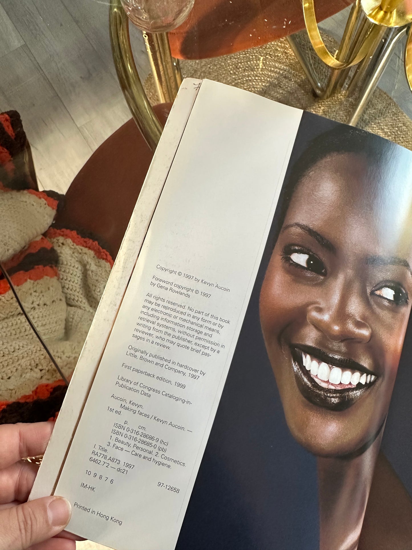 Softcover of Making Faces by Kevyn Aucoin