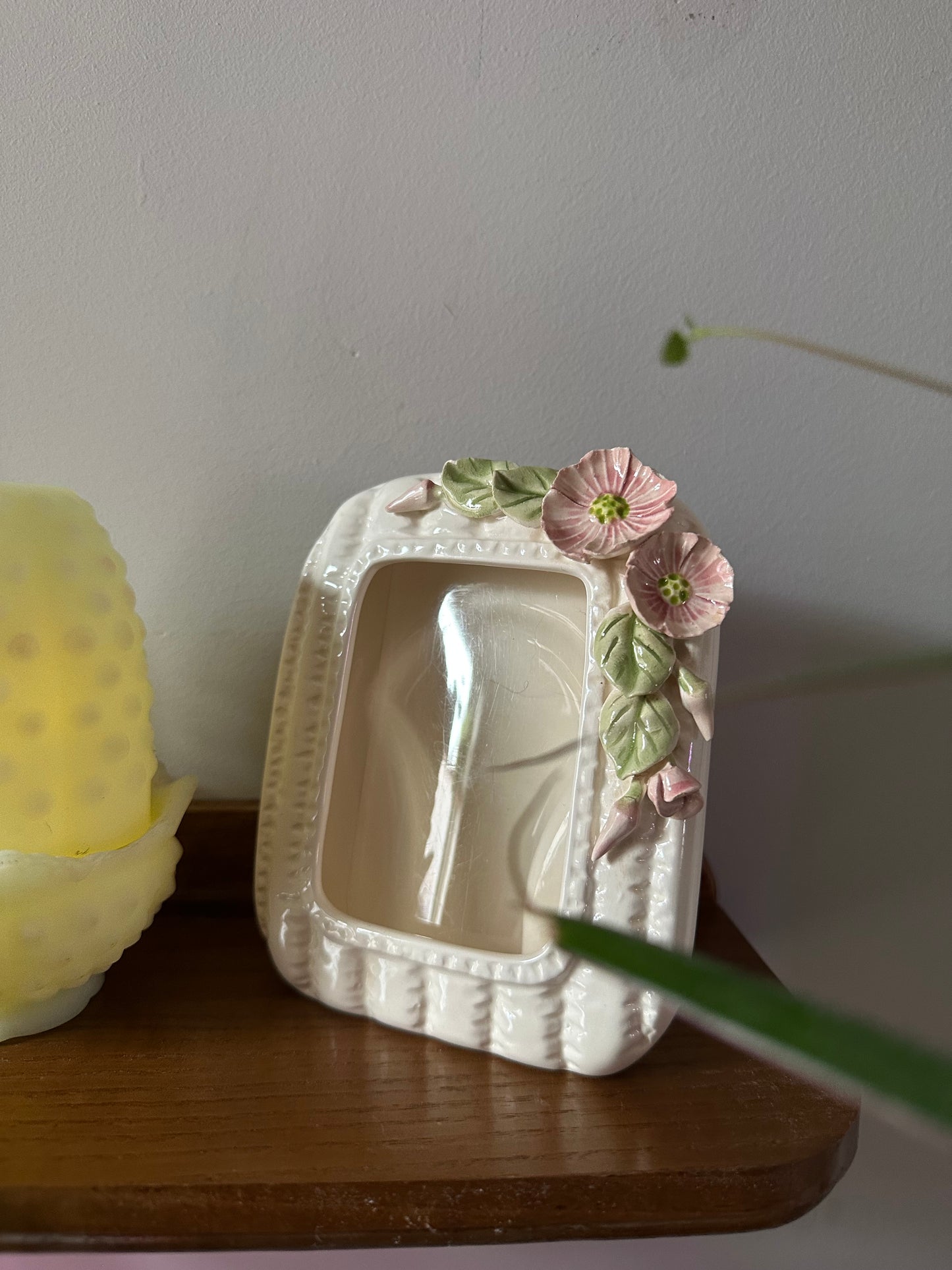 Sweet Porcelain Floral Pictue Frame 3 x 5 Photo