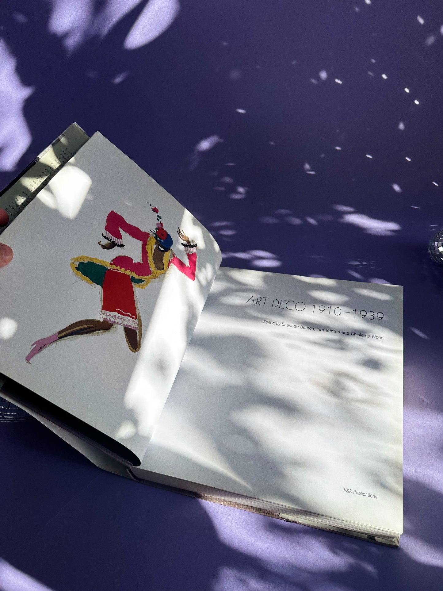 Art Deco : 1910-1939, 2003, Benton/Benton/Wood, 1st North American Ed.