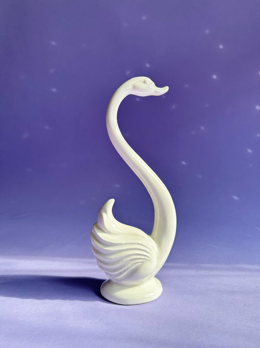 Graceful Vintage Maddox California White Swan