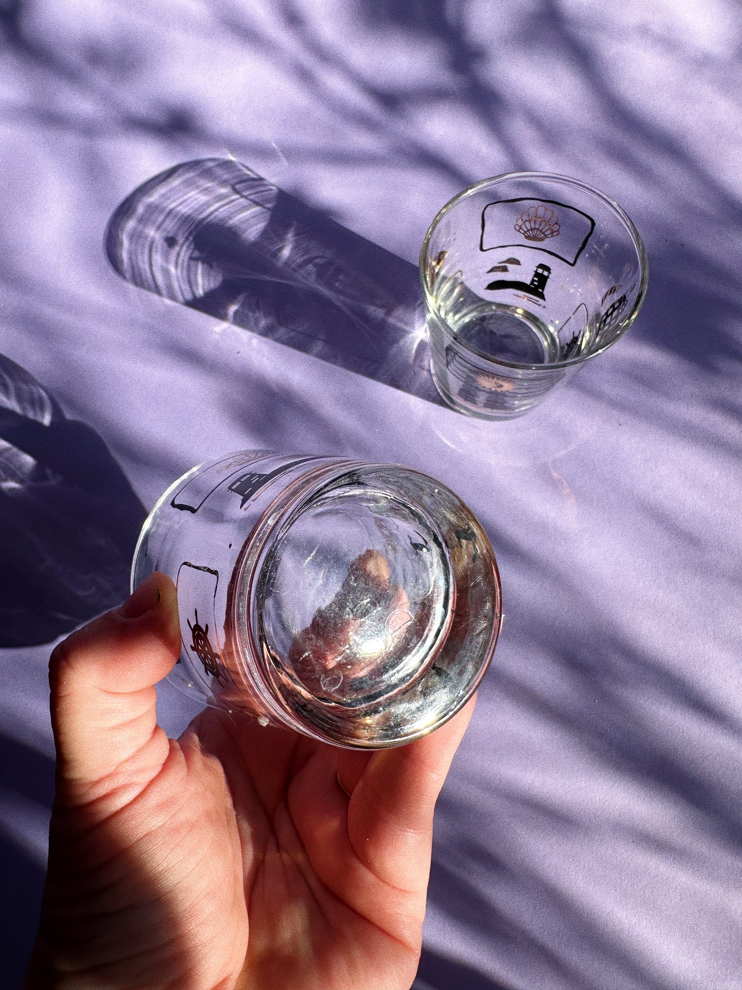 Pair Of Gold Black MCM Rock Glasses Tumblers Anchors Ships Seashells Nautical