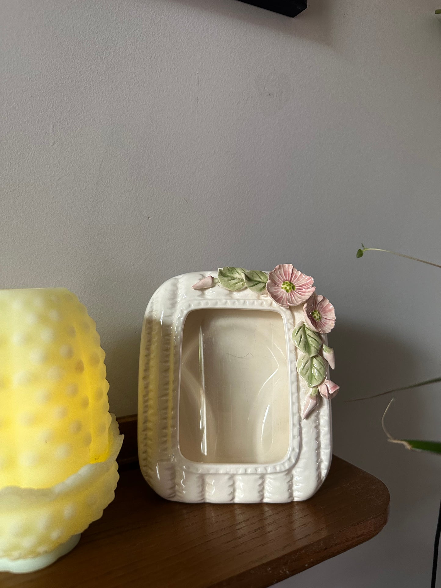 Sweet Porcelain Floral Pictue Frame 3 x 5 Photo