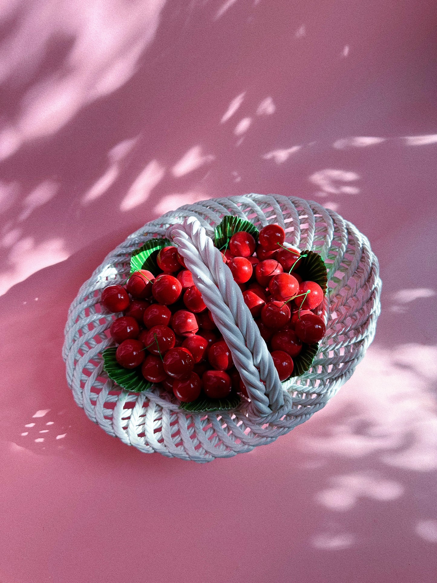 Vintage Capodimonte Large Heavy Weaved Cherry Basket Green Leaves Made In Italy