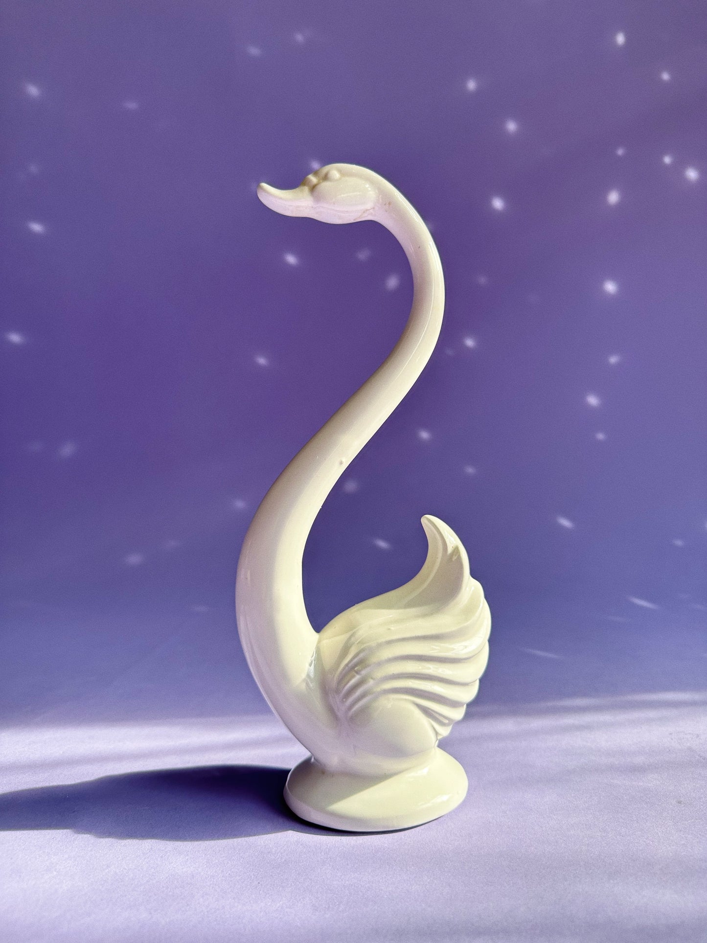 Graceful Vintage Maddox California White Swan