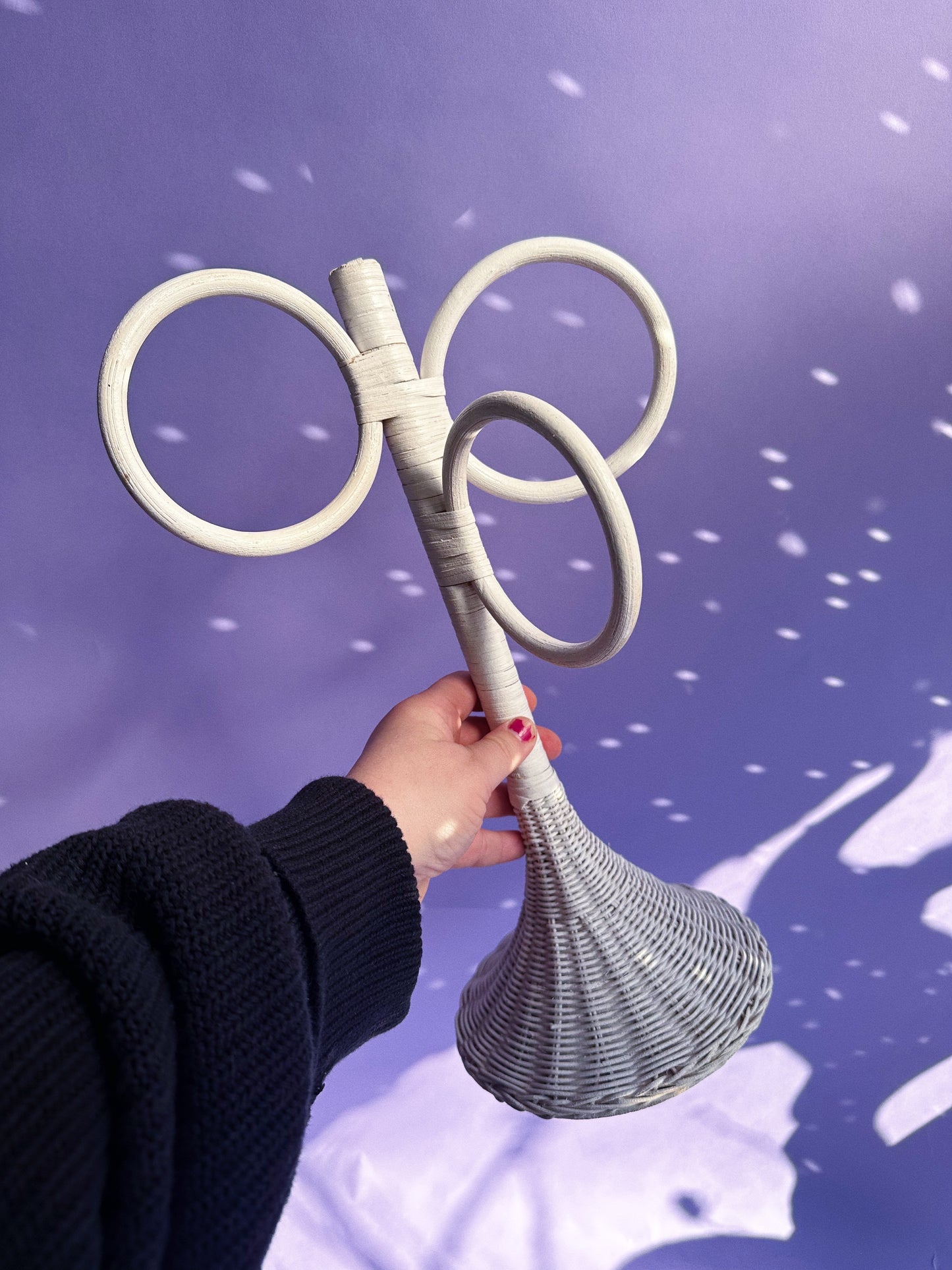 Vintage White Wicker Triple Loop Towel Stand