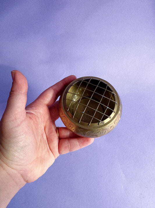 Small Vintage Brass Rose Bowl / Metal Floral Frog