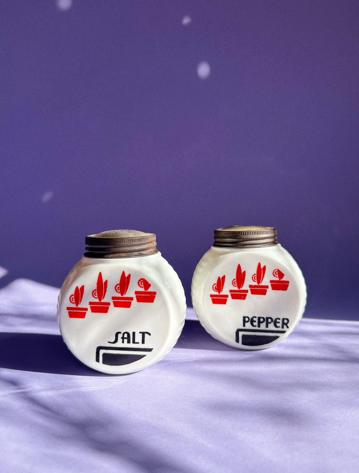 Vintage Fire-King Uranium Vitrock Red Flower Pots Salt & Pepper Set c.1950