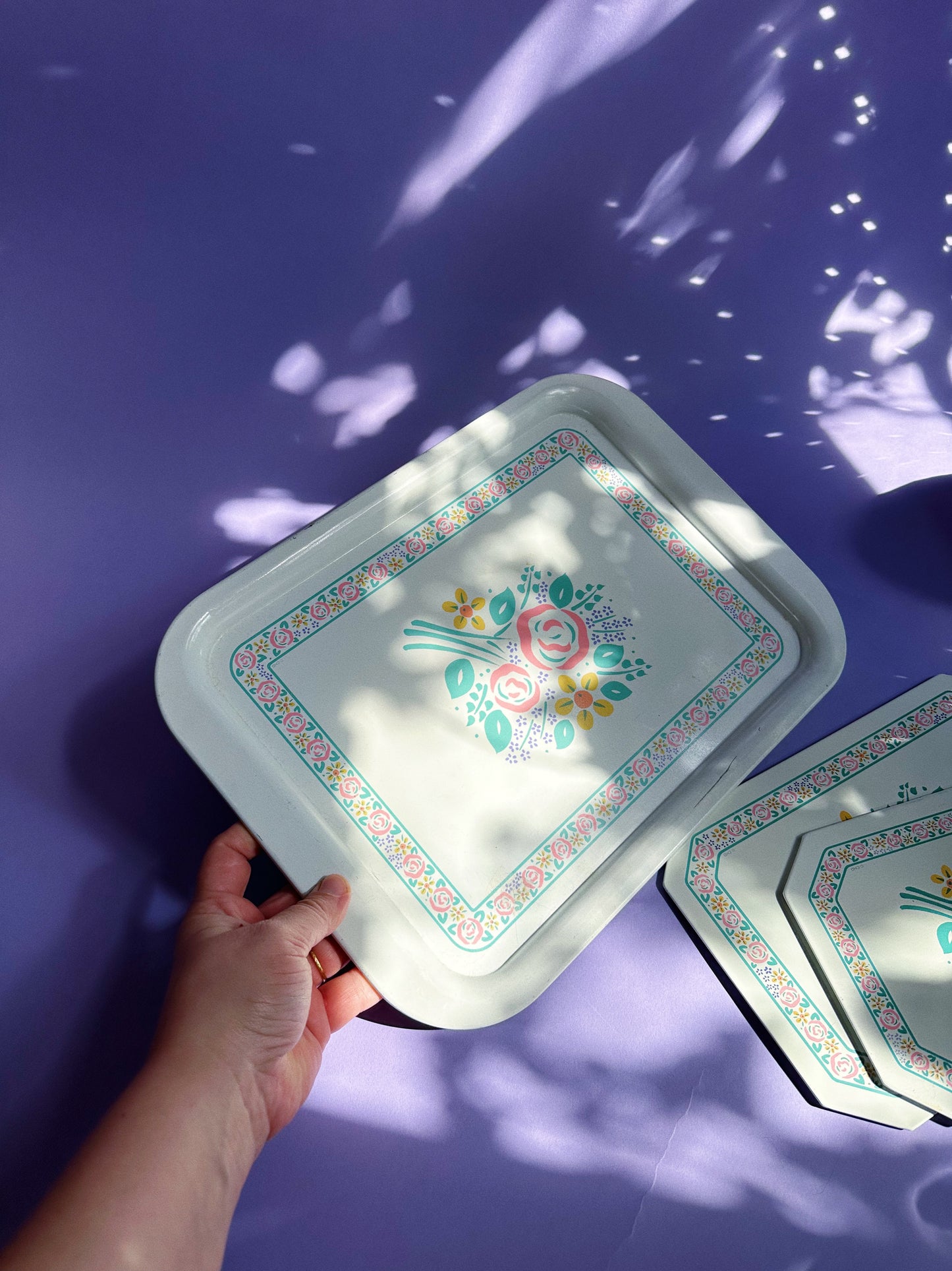 Vintage 80s Floral Metal Tray & Matching Heat Pads / Hot Mats