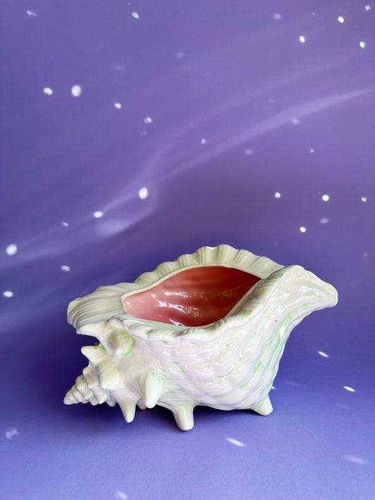 Large 80s Vintage Seashell Planter