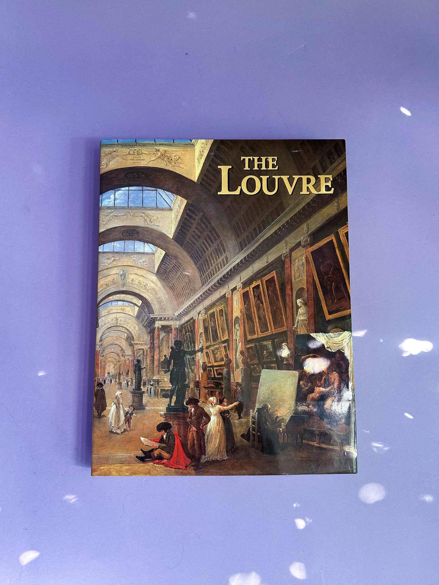 Hardcover The Louvre Coffee Table Book