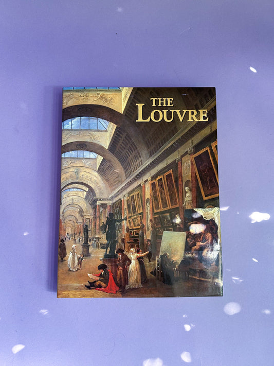 Hardcover The Louvre Coffee Table Book