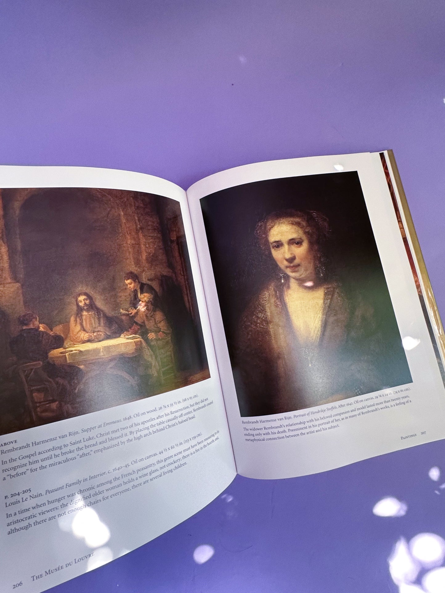 Hardcover The Louvre Coffee Table Book