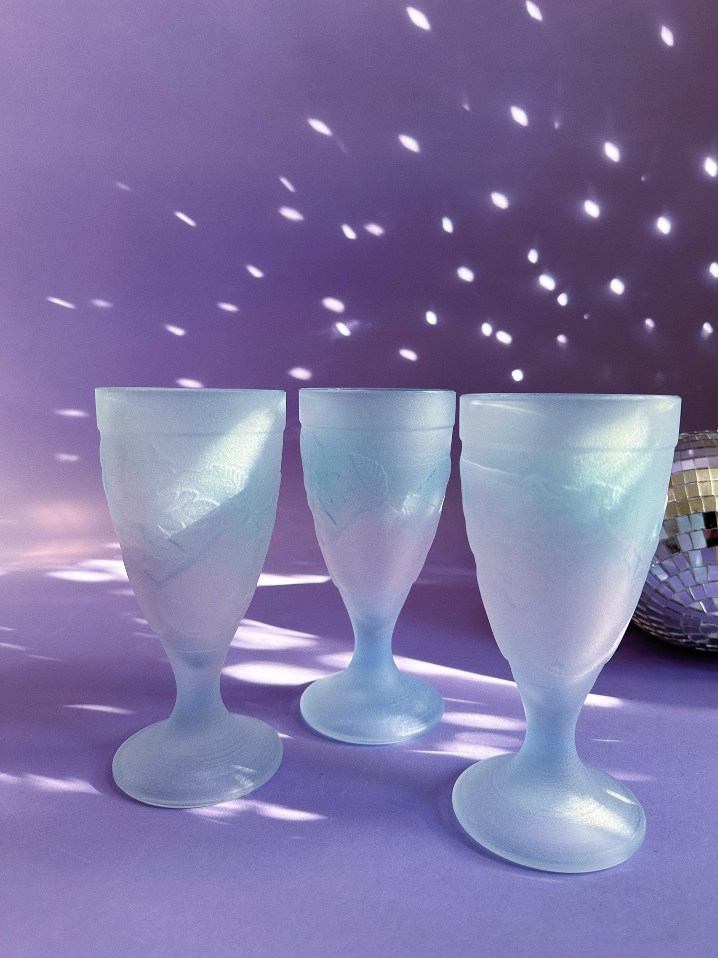 Luminarc Sundae Glasses Frosted Vintage Set (3) Cups Embossed Fruit Blue Purple