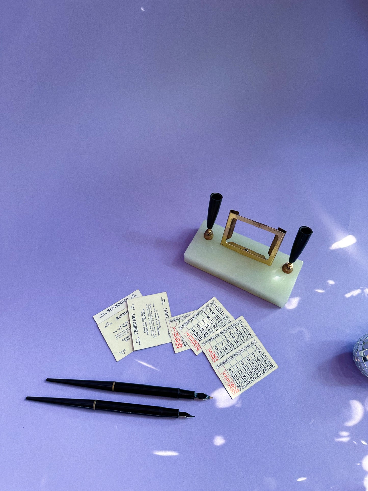 Vintage USA 2 Fountain Pens Marble Holder Perpetual Calendar Brass