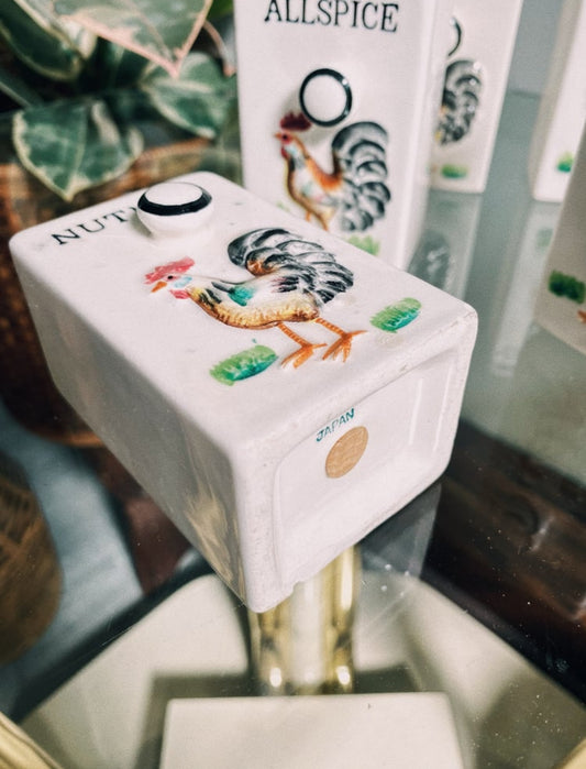 Vintage Rooster Spice Shaker Set