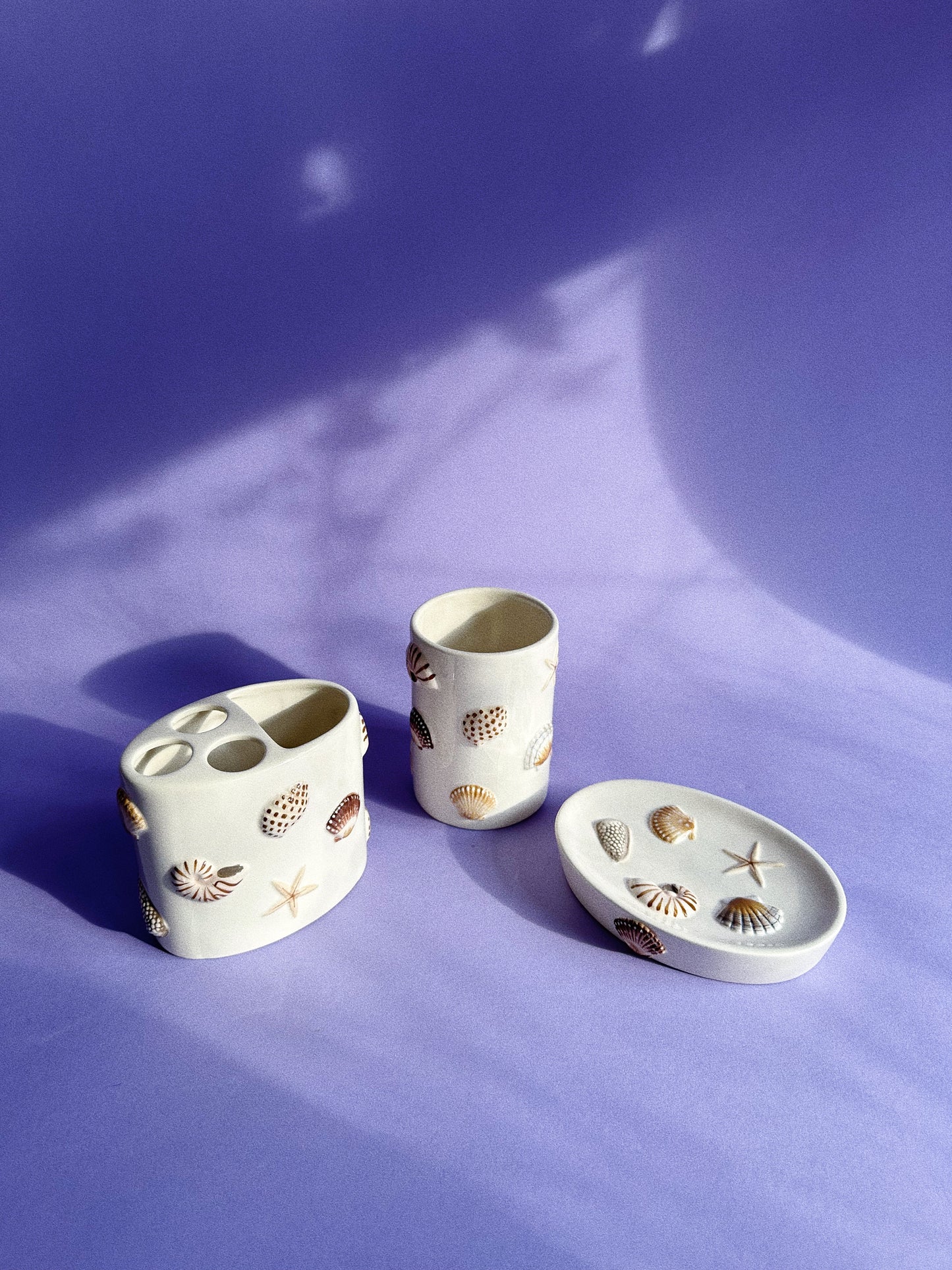 Early 2000s Ceramic Seashell Washroom Set