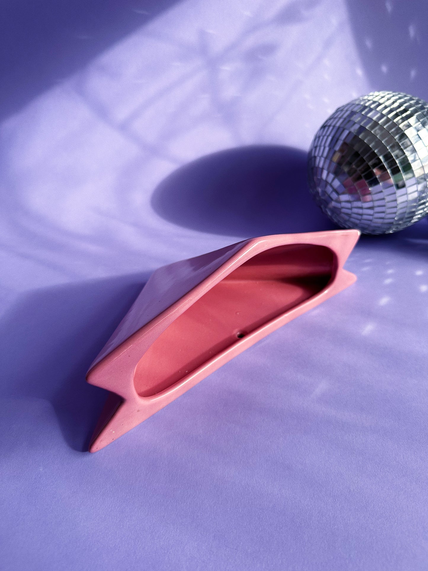 Vintage Post Modern Ceramic Dusty Rose Wall Pocket