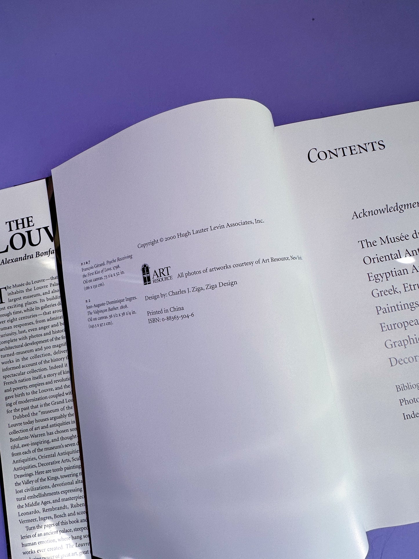 Hardcover The Louvre Coffee Table Book