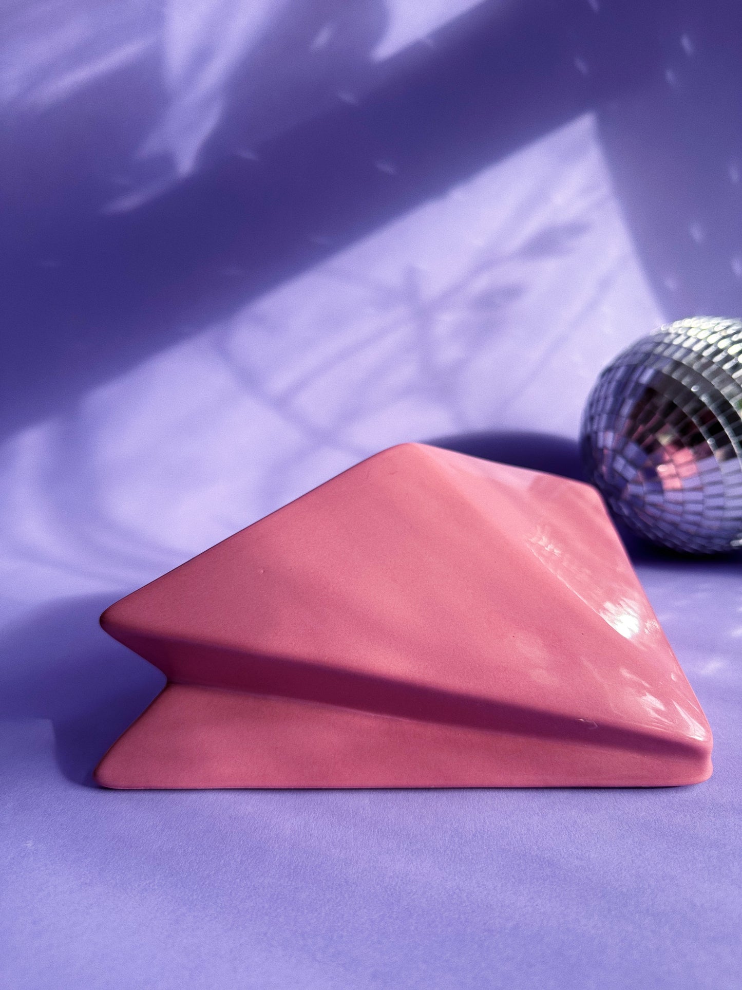 Vintage Post Modern Ceramic Dusty Rose Wall Pocket