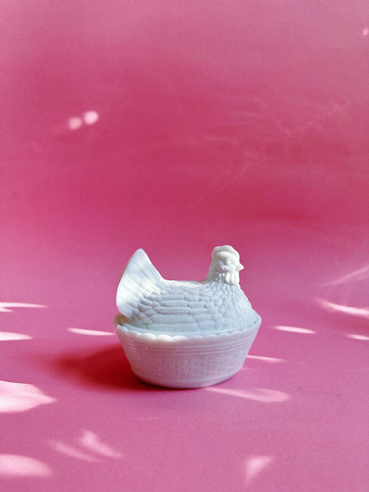 Vintage Milk Glass Hen On A Nest