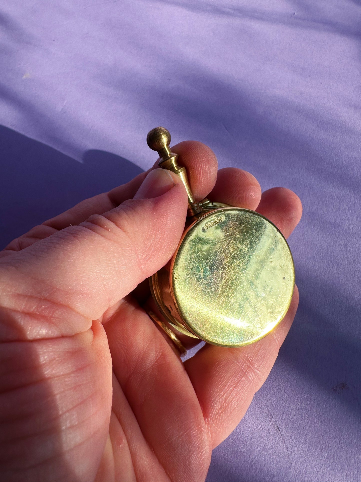 Vintage Personal Hand Held Ashtray Floral Pattern Motif Spring Lock Gold Tone